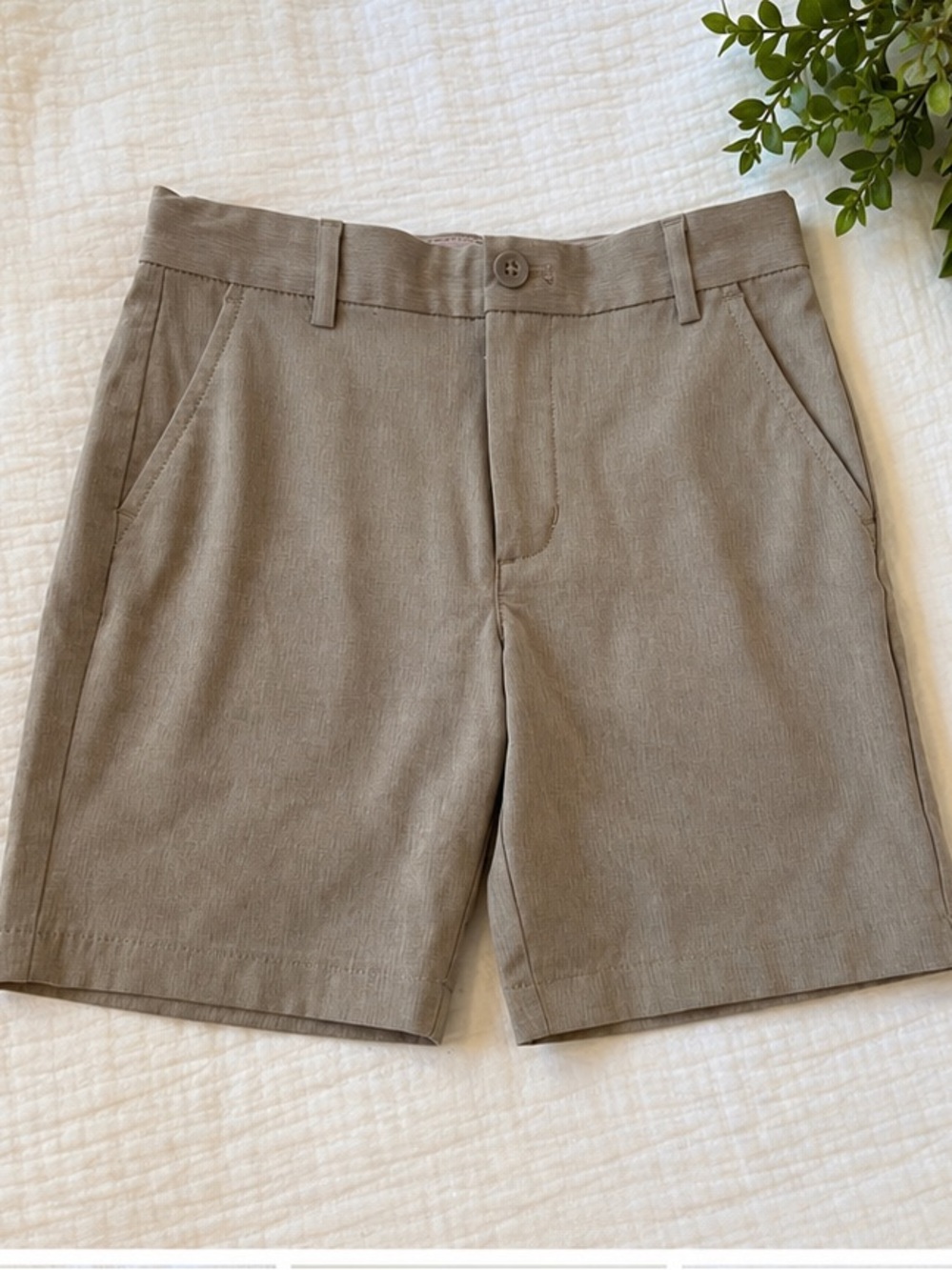 Vineyard Vines Kids Tan Performance Shorts